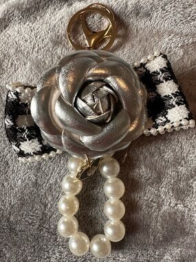 Silver Faux Leather Camillia  flower &  tweed bow w/Pearl Beads Bag Charm EUC
